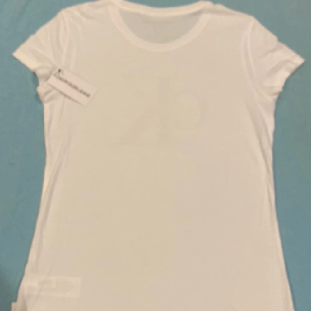 Calvin Klein Jeans T-shirt New w/tags Perfect Condition-Small - Picture 6 of 6